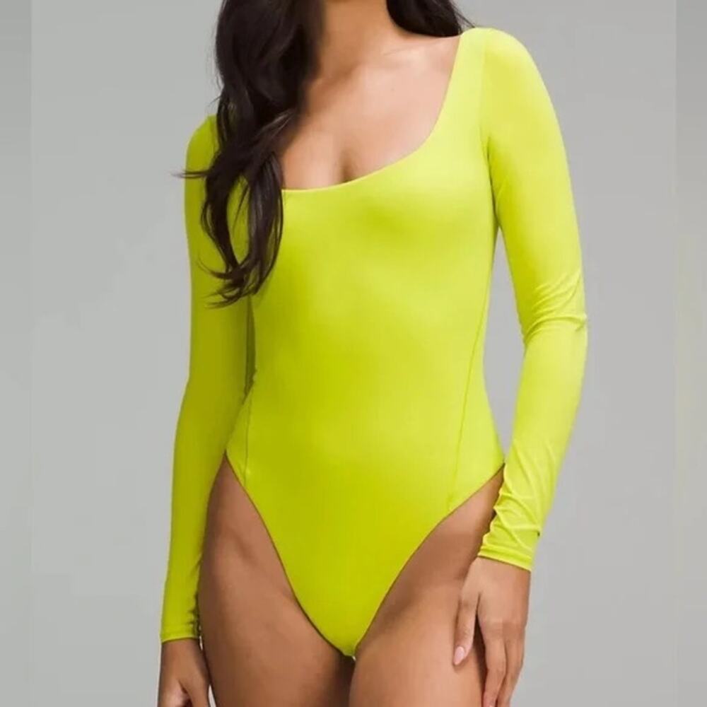 NWT Lululemon Wundermost Ultra-Soft Nulu
Square-Neck Long-Sleeve Bodysuit SZ L